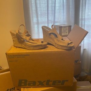 Women’s shoes
